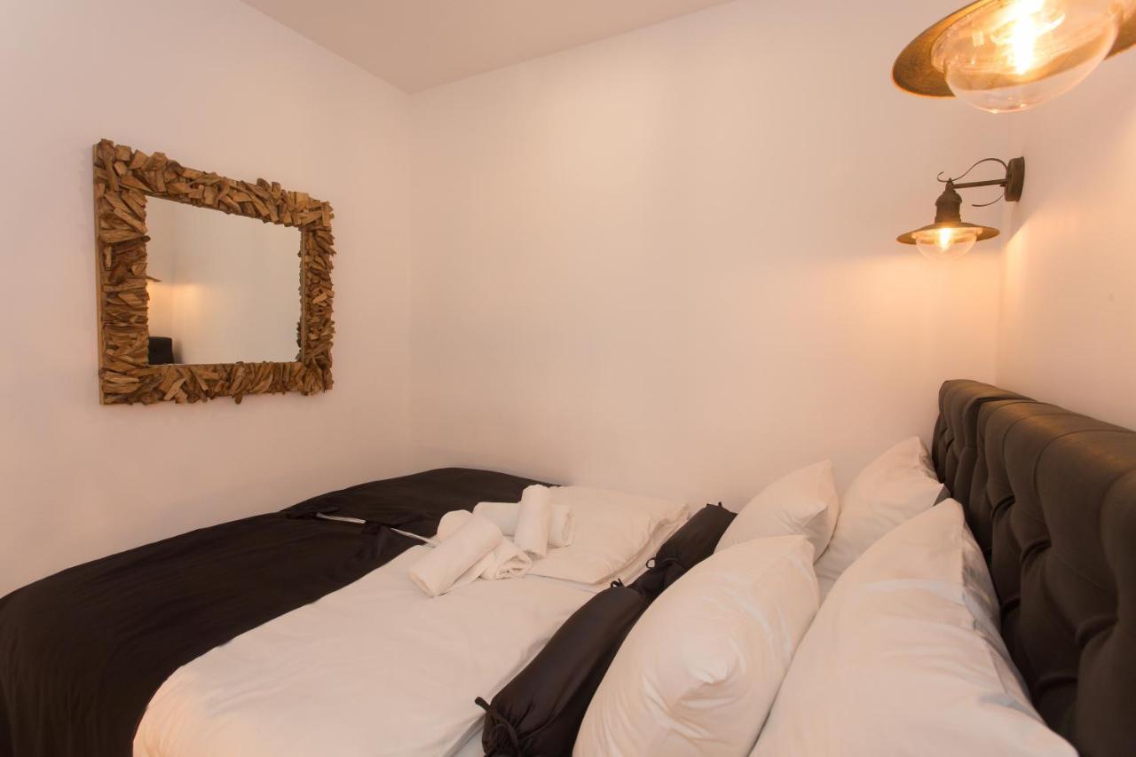 Amaizing Apartment Near Airport Kastel Stafilic Exterior photo
